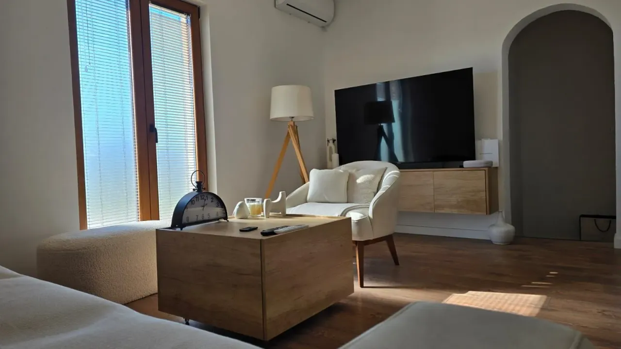 Prodaja, jednosoban stan, 50m², Kalimanj, Tivat