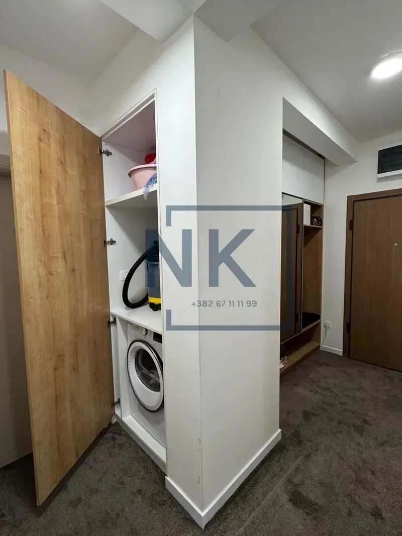 Prodaja, trosoban stan, 90m², Tološi, Podgorica