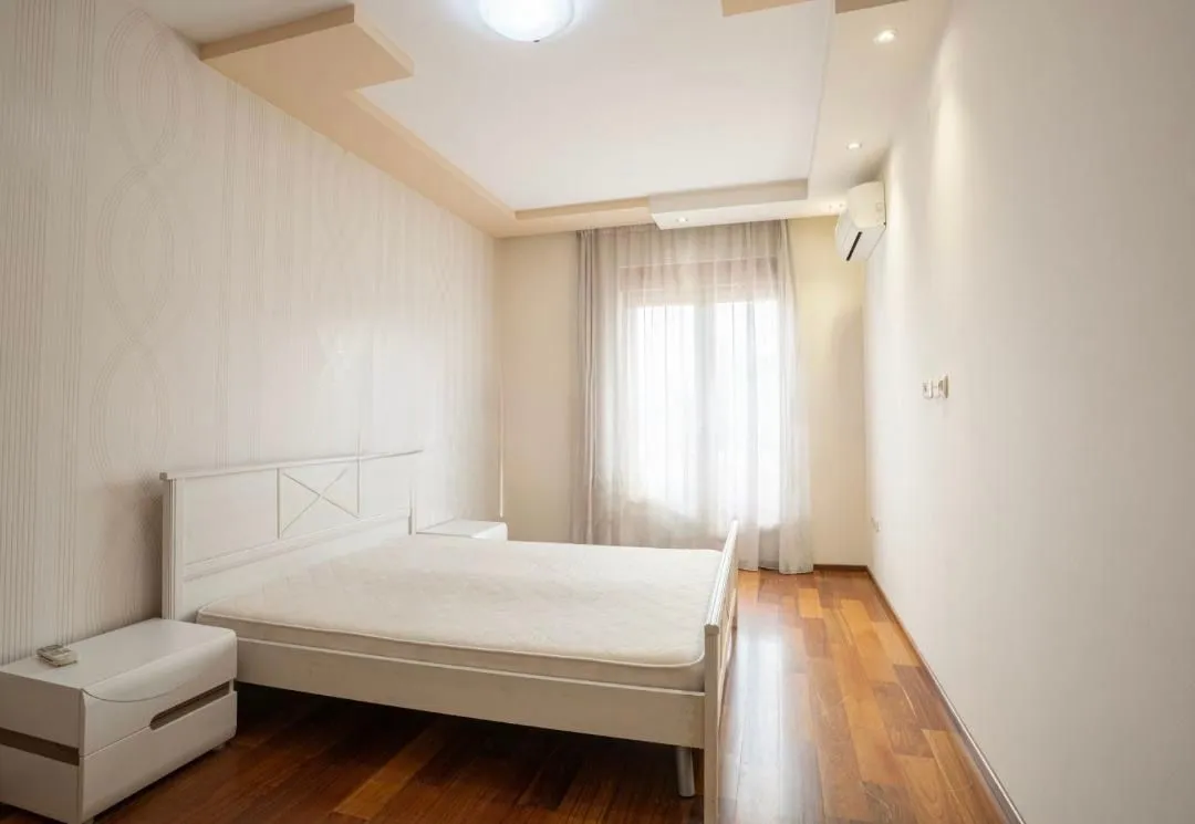 Izdavanje, dvosoban stan, 75m², Donja Gorica, Podgorica