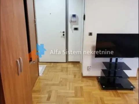 Izdavanje, trosoban stan, 75m², Banovo Brdo, Beograd - image 5