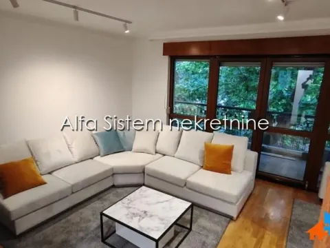 Izdavanje, četvorosoban stan, 120m², Kalenić Pijaca, Vračar Sve Podlokacije - image 2