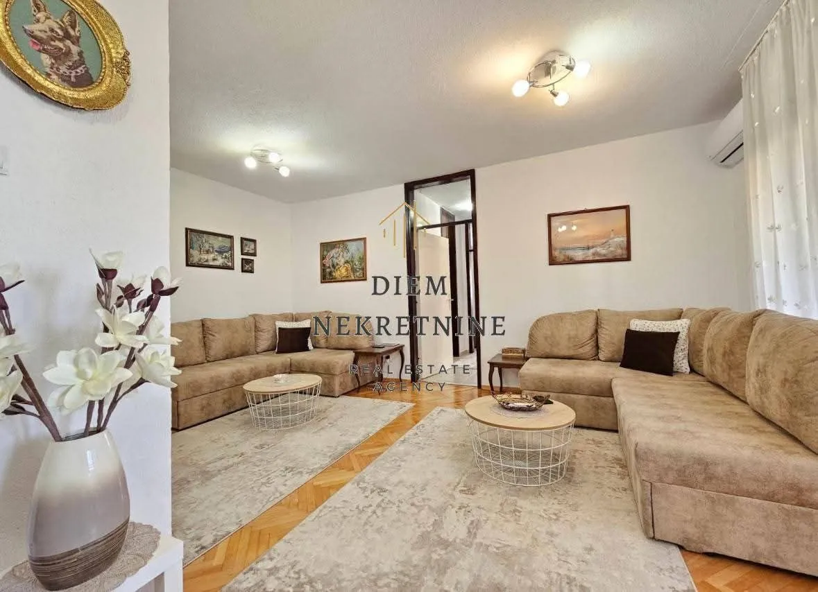 Sale, three bedroom apartment, 84m², Centar, Bar
