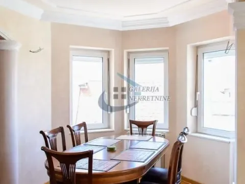 Sale, four bedroom apartment, 115m², Farmaceutski Fakultet, Voždovac Sve Podlokacije - image 4