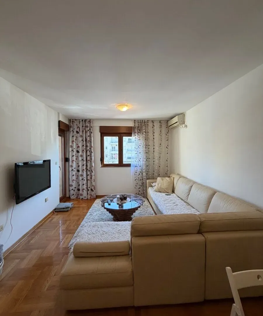 Izdavanje, stan, 64m², Stari Aerodrom, Podgorica
