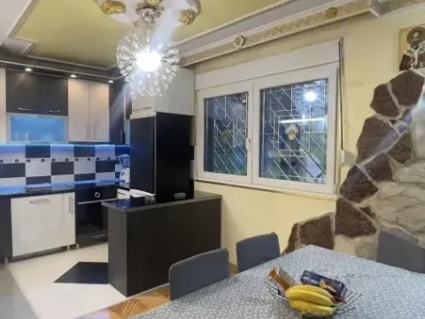 Prodaja, dvosoban stan, 42m², Karaburma, Palilula Sve Podlokacije - image 9