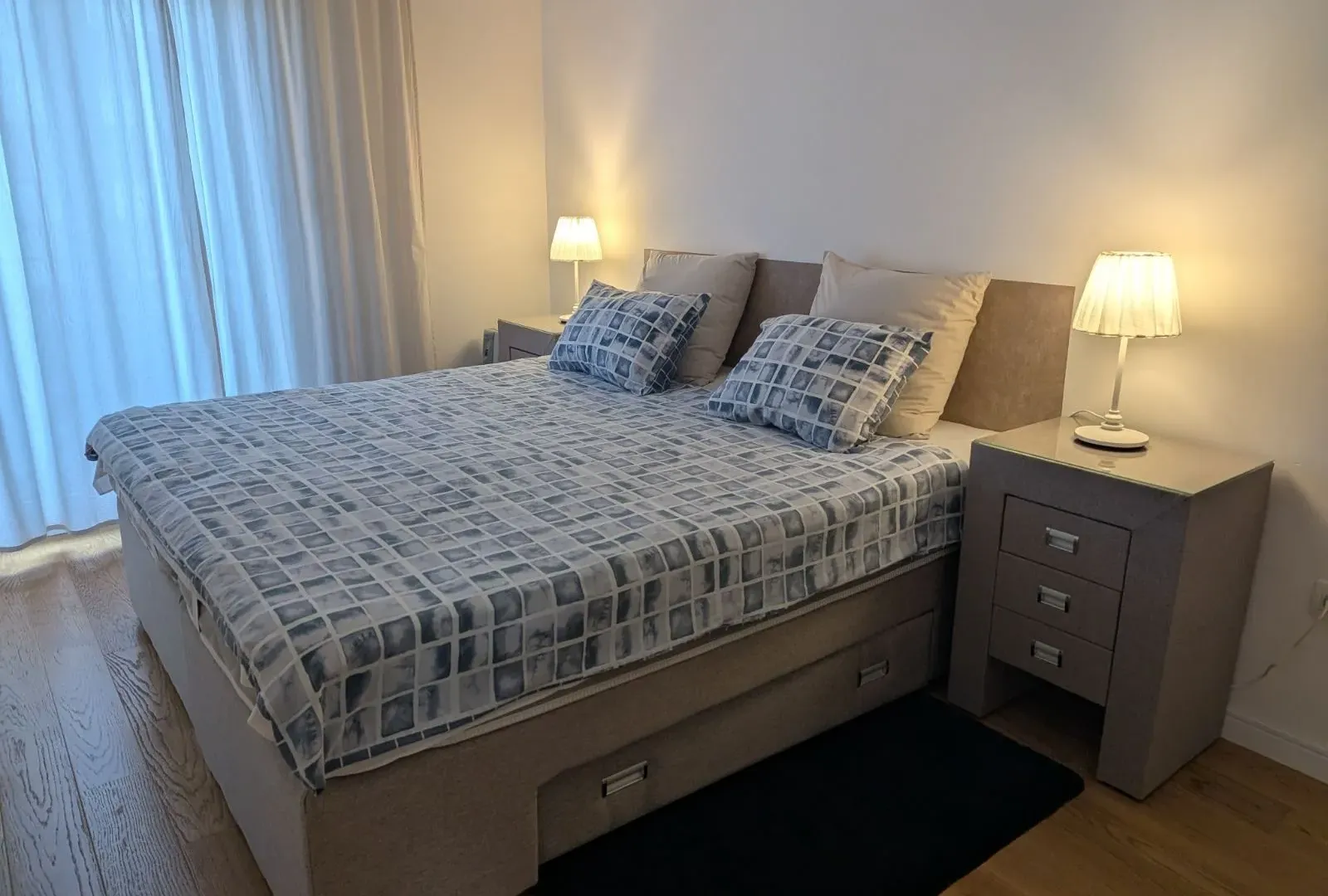 Izdavanje, jednosoban stan, 40m², Central Point, Podgorica