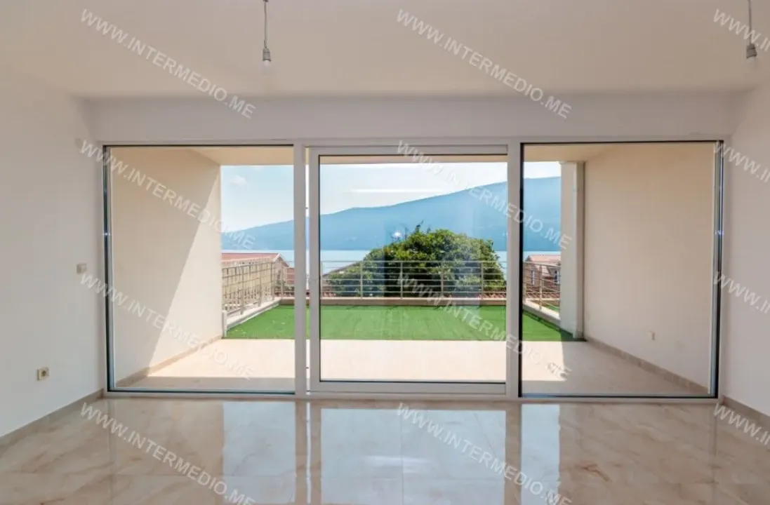 Sale, two bedroom apartment, 92m², Baošići, Herceg Novi