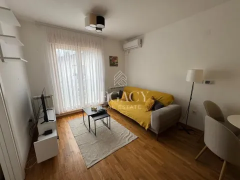 Rent, one bedroom apartment, 34m², Zeleno Brdo, Zvezdara Sve Podlokacije - image 6