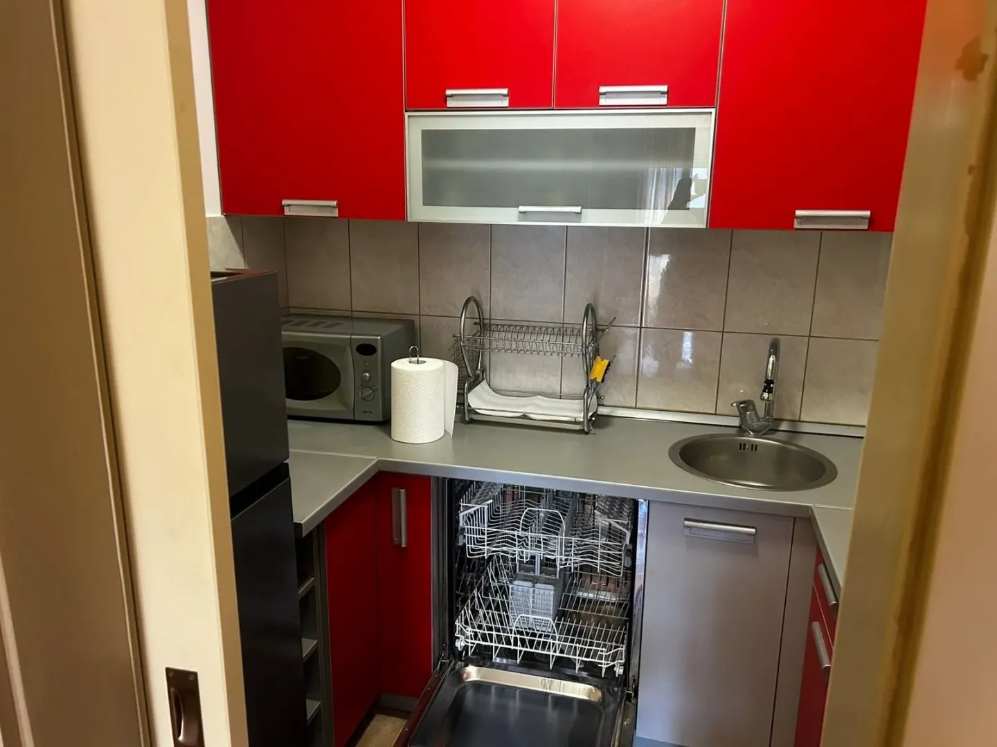 Izdavanje, jednosoban stan, 47m², Stari Aerodrom, Podgorica
