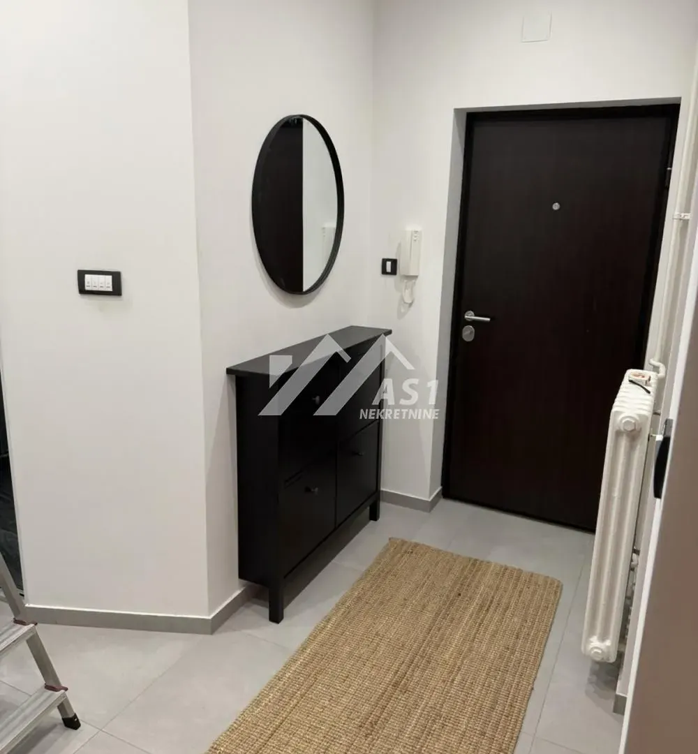 Izdavanje, trosoban stan, 66m², Kej, Novi Sad Sve Podlokacije