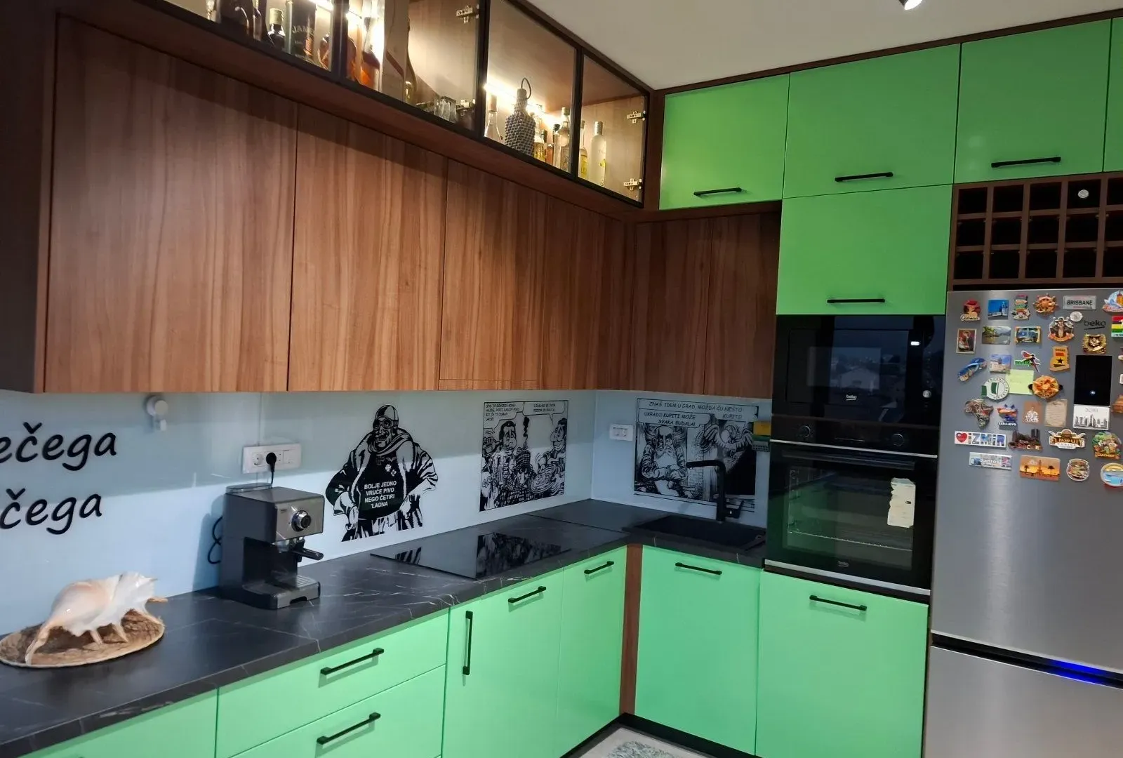 Izdavanje, dvosoban stan, 70m², Kalimanj, Tivat
