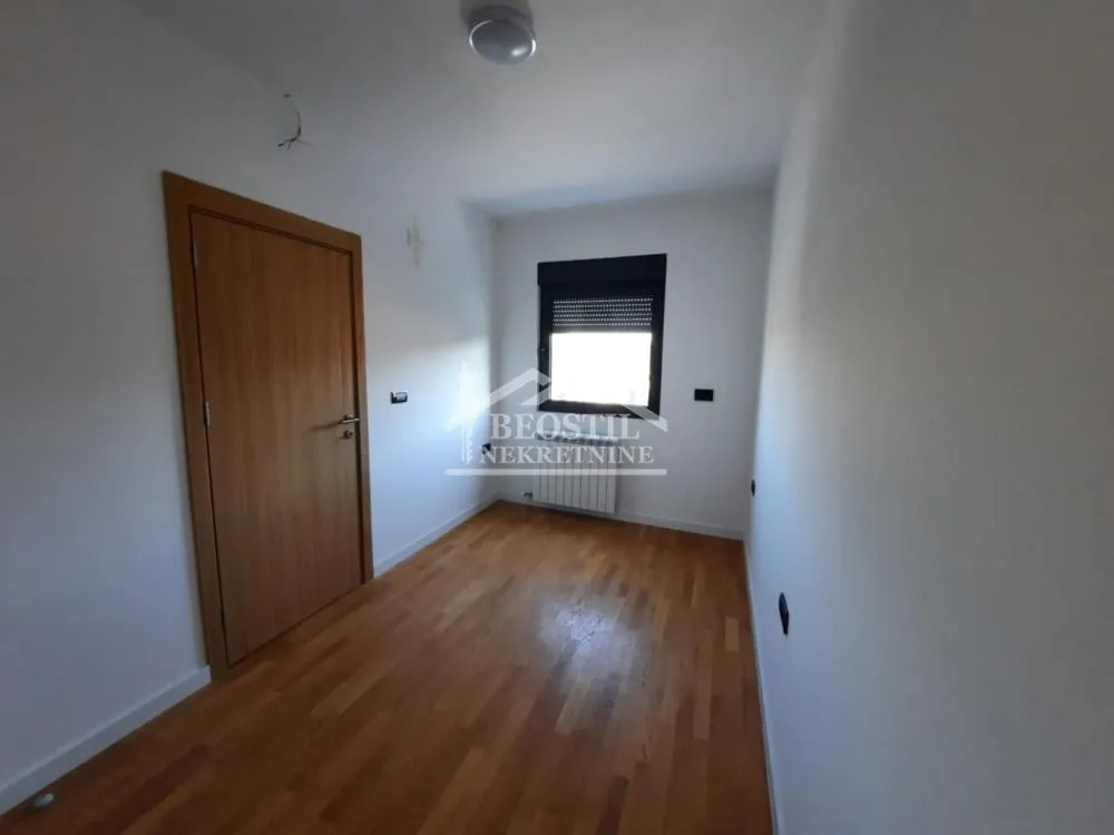 Izdavanje, jednosoban stan, 42m², Surčin, Beograd