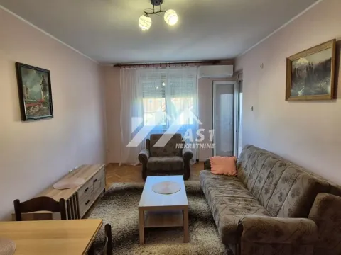 Izdavanje, dvosoban stan, 45m², Adamovićevo Naselje, Novi Sad Sve Podlokacije - image 1