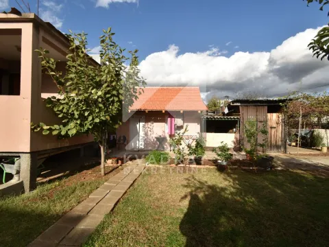 Prodaja, kuća, 200m², Tološi, Podgorica - image 21