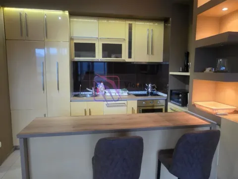 Izdavanje, dvosoban stan, 70m², City Kej, Podgorica - image 4