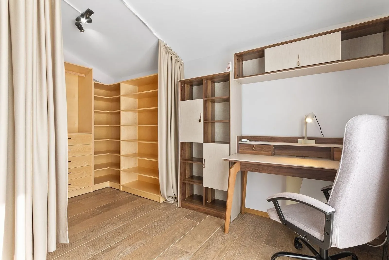 Prodaja, kuća, 234m², Dumidran, Tivat