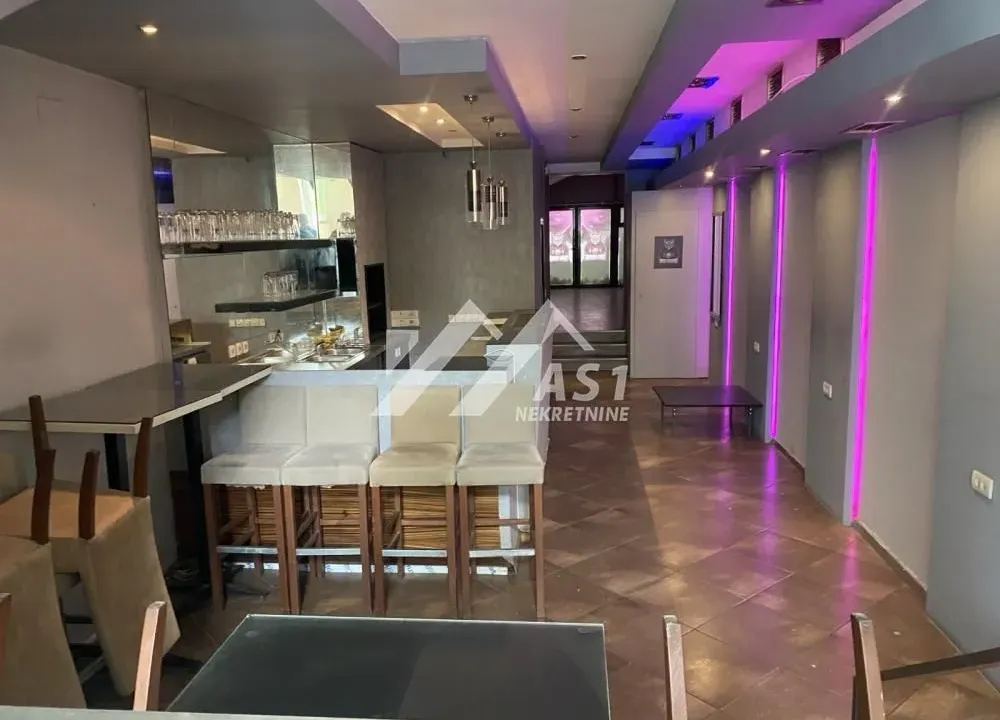 Izdavanje, poslovni prostor, 150m², Novi Sad Sve Podlokacije, Novi Sad