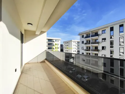Rent, two bedroom apartment, 70m², New City, Podgorica - image 11