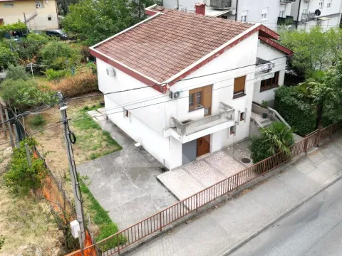 Prodaja, kuća, 185m², Konik, Podgorica - image 2