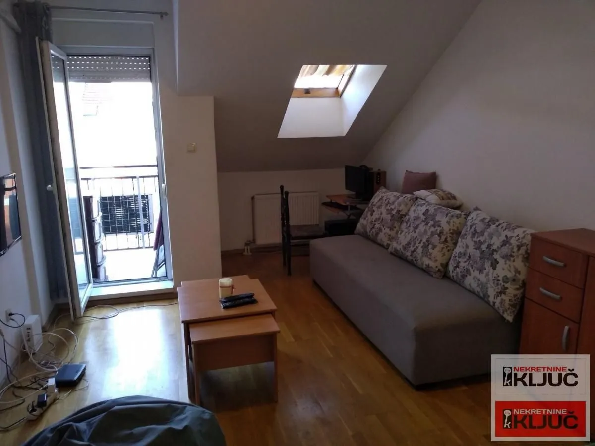 Izdavanje, garsonjera, 26m², Nova Detelinara, Novi Sad Sve Podlokacije