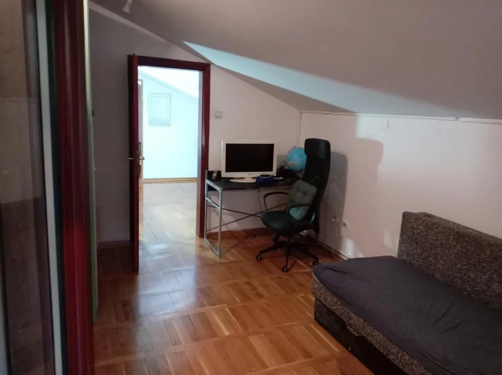 Sale, house, 108m², Uciteljsko Naselje, Zvezdara Sve Podlokacije