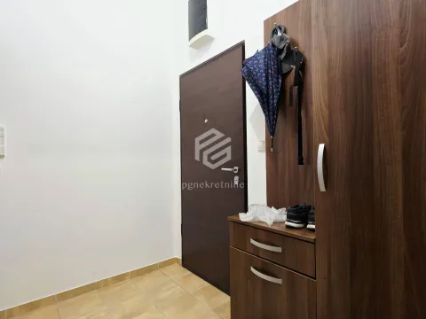 Prodaja, jednosoban stan, 43m², Stari Aerodrom, Podgorica - image 10