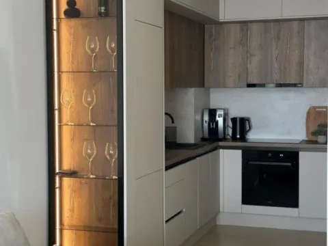 Izdavanje, stan, 55m², Dobrota, Kotor - image 6