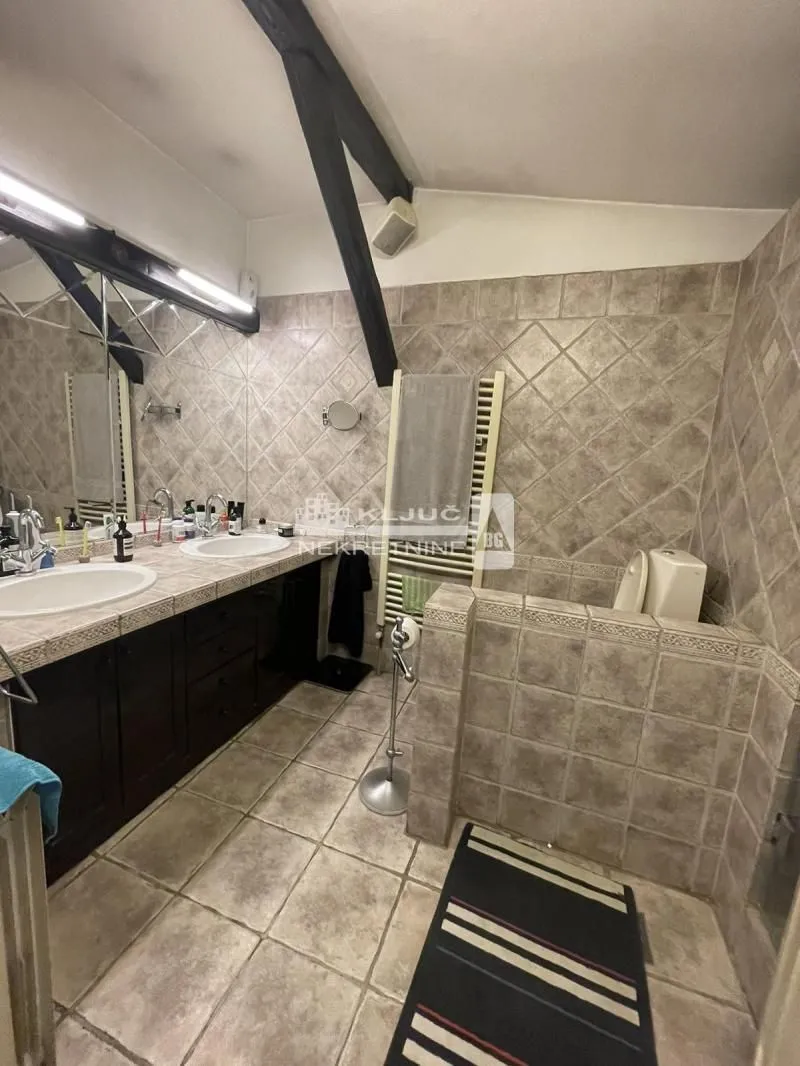 Prodaja, dvosoban stan, 113m², Vračar Sve Podlokacije, Beograd