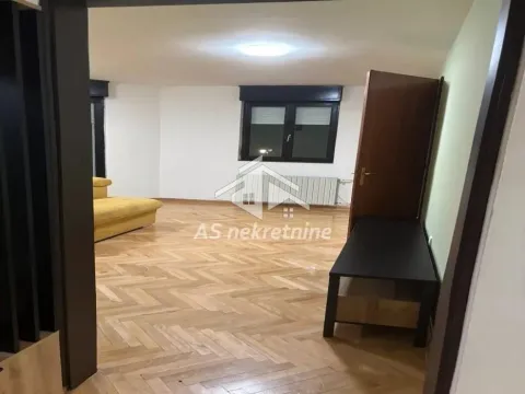 Izdavanje, trosoban stan, 92m², Zemun Save Kovačevića, Zemun Sve Podlokacije - image 2