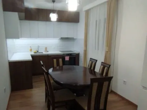 Izdavanje, trosoban stan, 100m², Zagorič, Podgorica - image 13