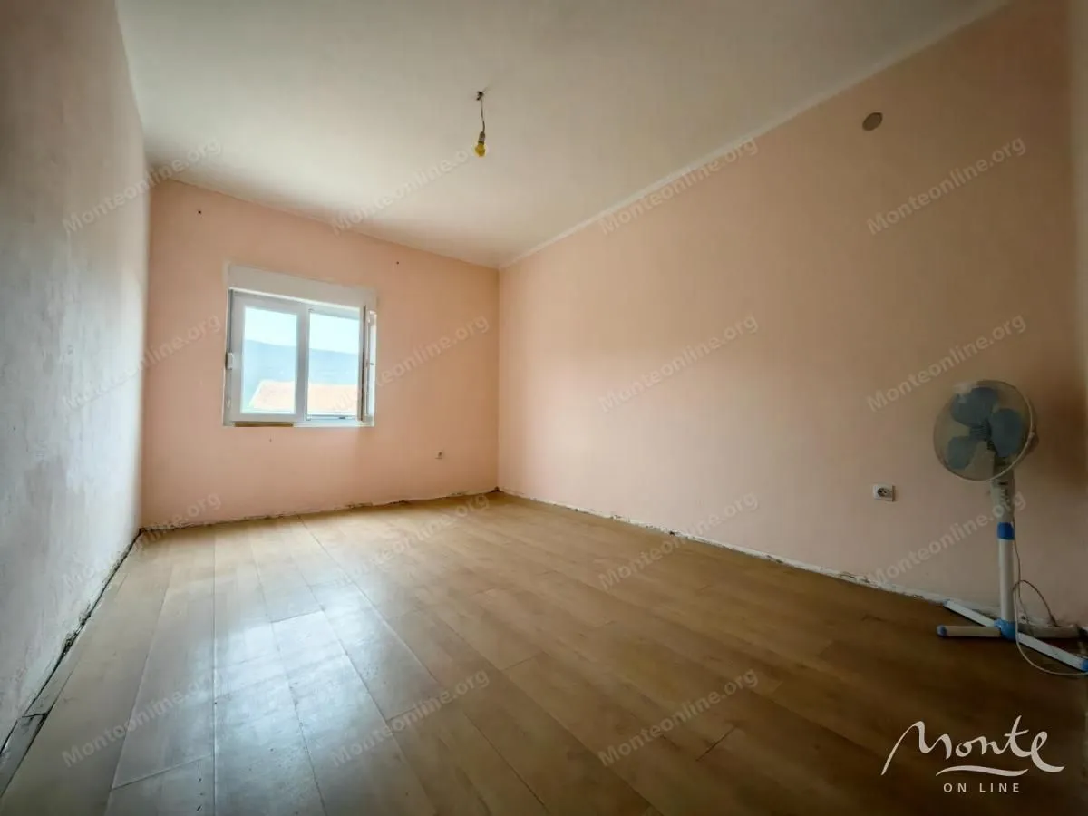 Prodaja, kuća, 180m², Trebešin, Herceg Novi