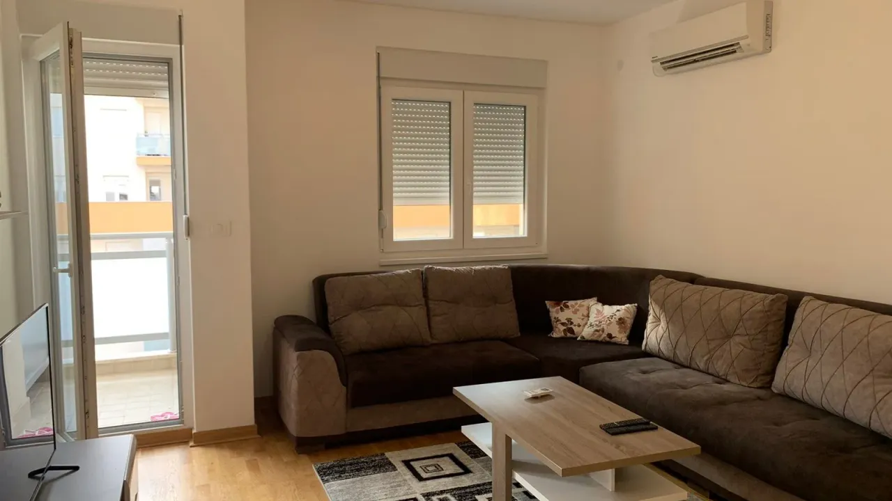 Izdavanje, jednosoban stan, 45m², Zagorič, Podgorica