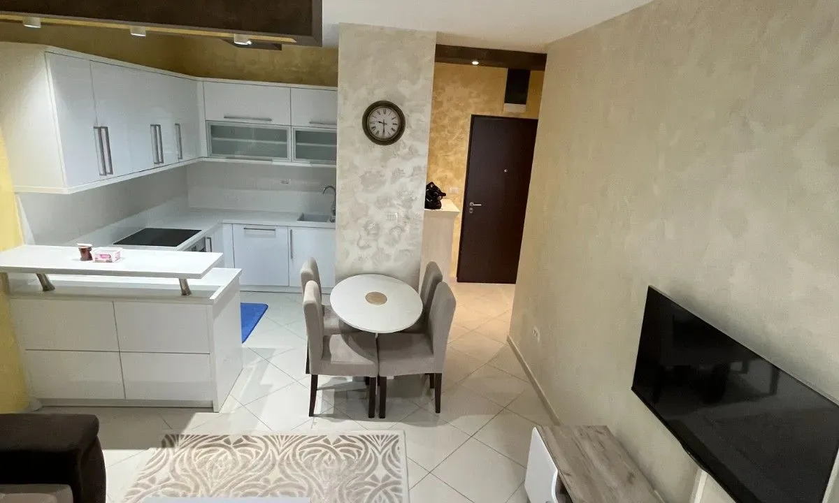 Rent, two bedroom apartment, 70m², City Kvart, Podgorica