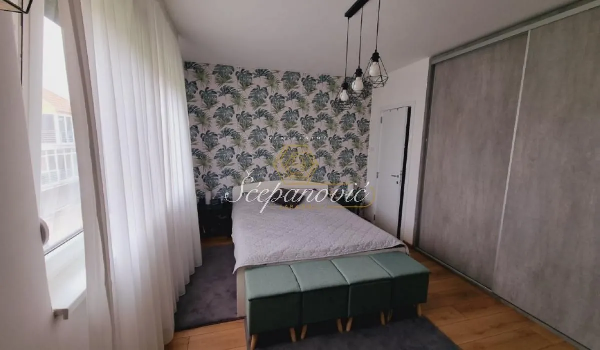 Prodaja, četvorosoban stan, 100m², Adice, Novi Sad Sve Podlokacije