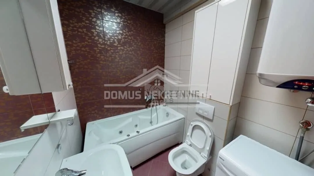 Prodaja, jednosoban stan, 47m², Krivi Most, Podgorica