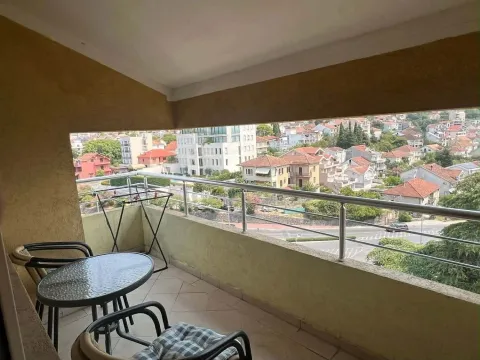 Rent, one bedroom apartment, 75m², Centar, Tivat - image 4