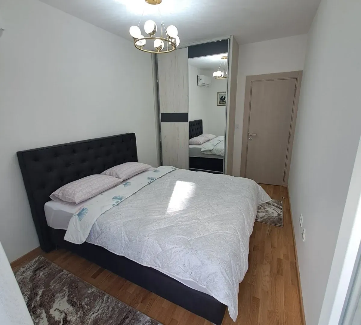 Izdavanje, dvosoban stan, 60m², Stara Varoš, Podgorica