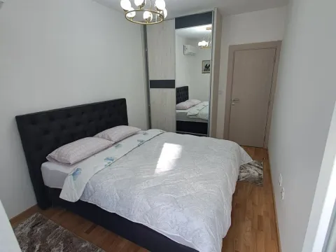 Izdavanje, dvosoban stan, 60m², Stara Varoš, Podgorica - image 14