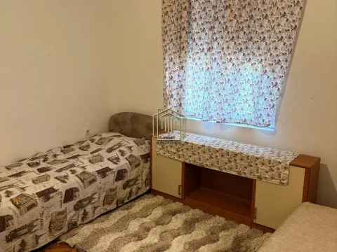 Rent, two bedroom apartment, 70m², Stari Aerodrom, Podgorica - image 4