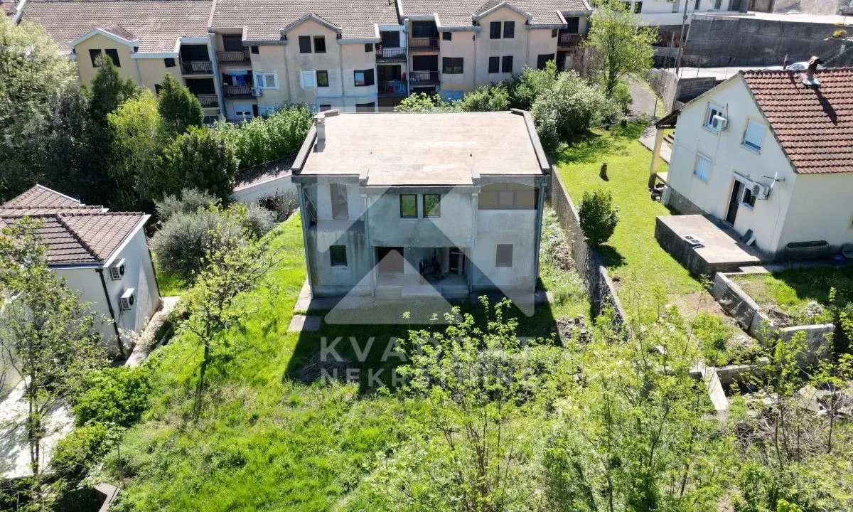 Prodaja, kuća, 250m², Zabjelo, Podgorica