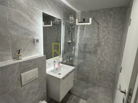 Izdavanje, dvosoban stan, 66m², Stari Aerodrom, Podgorica - image 4