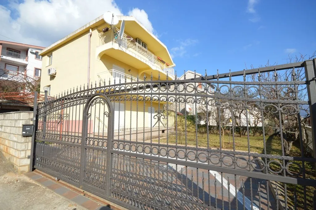 Prodaja, kuća, 322m², Baošići, Herceg Novi