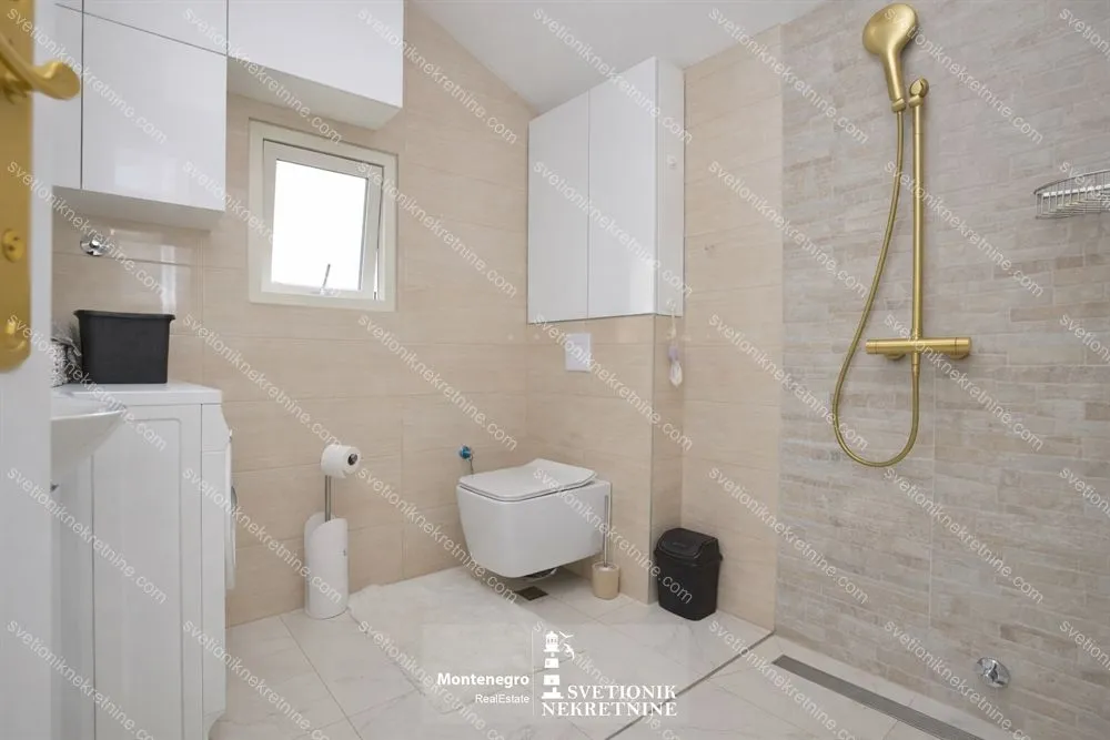 Prodaja, dvosoban stan, 98m², Igalo, Herceg Novi