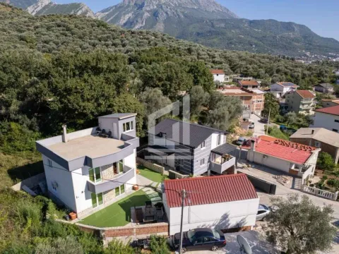 Prodaja, kuća, 220m², Bar, Crna Gora - image 28