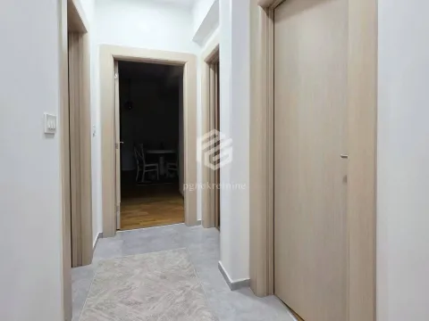 Rent, two bedroom apartment, 68m², Stara Varoš, Podgorica - image 13