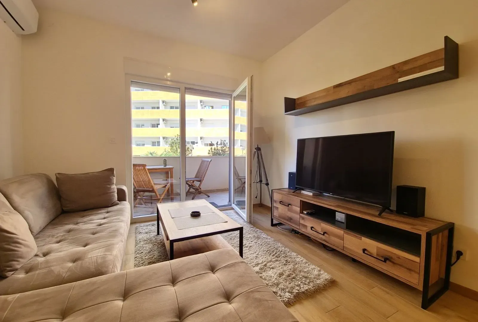 Rent, two bedroom apartment, 64m², Budva, Crna Gora