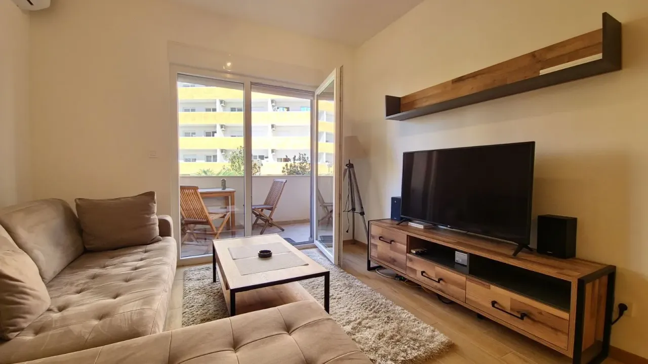 Rent, two bedroom apartment, 64m², Budva, Crna Gora