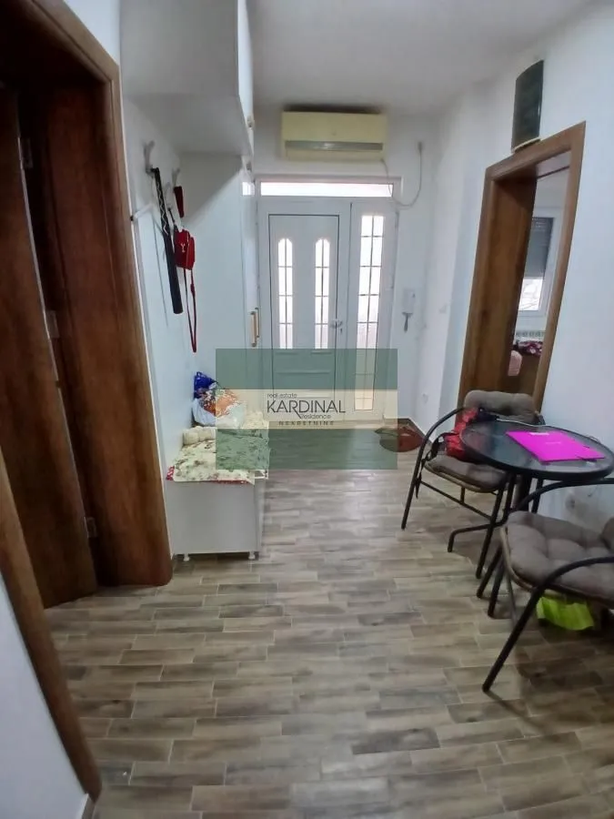 Prodaja, kuća, 273m², Grošnica, Kragujevac