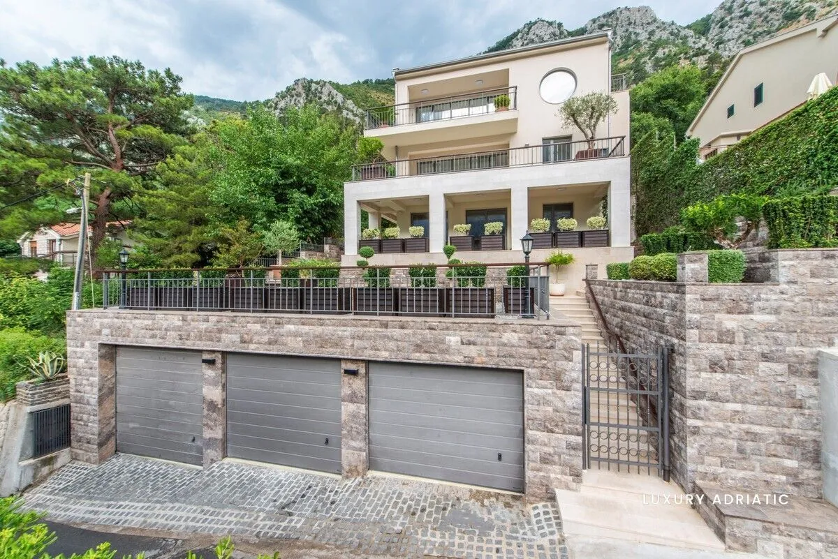 Sale, house, 510m², Kotor, Crna Gora