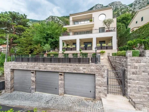 Prodaja, kuća, 510m², Kotor, Crna Gora - image 2